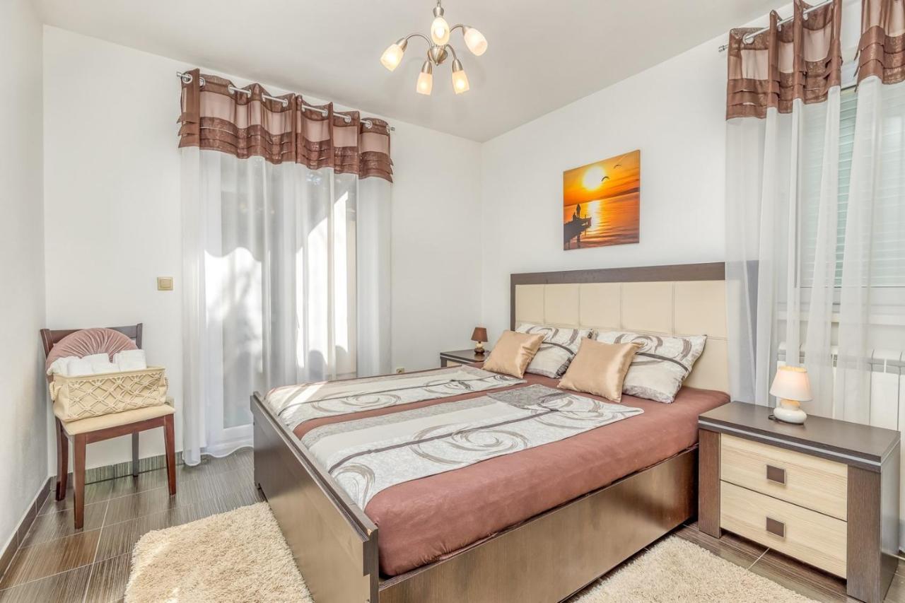 Apartments Kardumovic Kukci Exterior photo