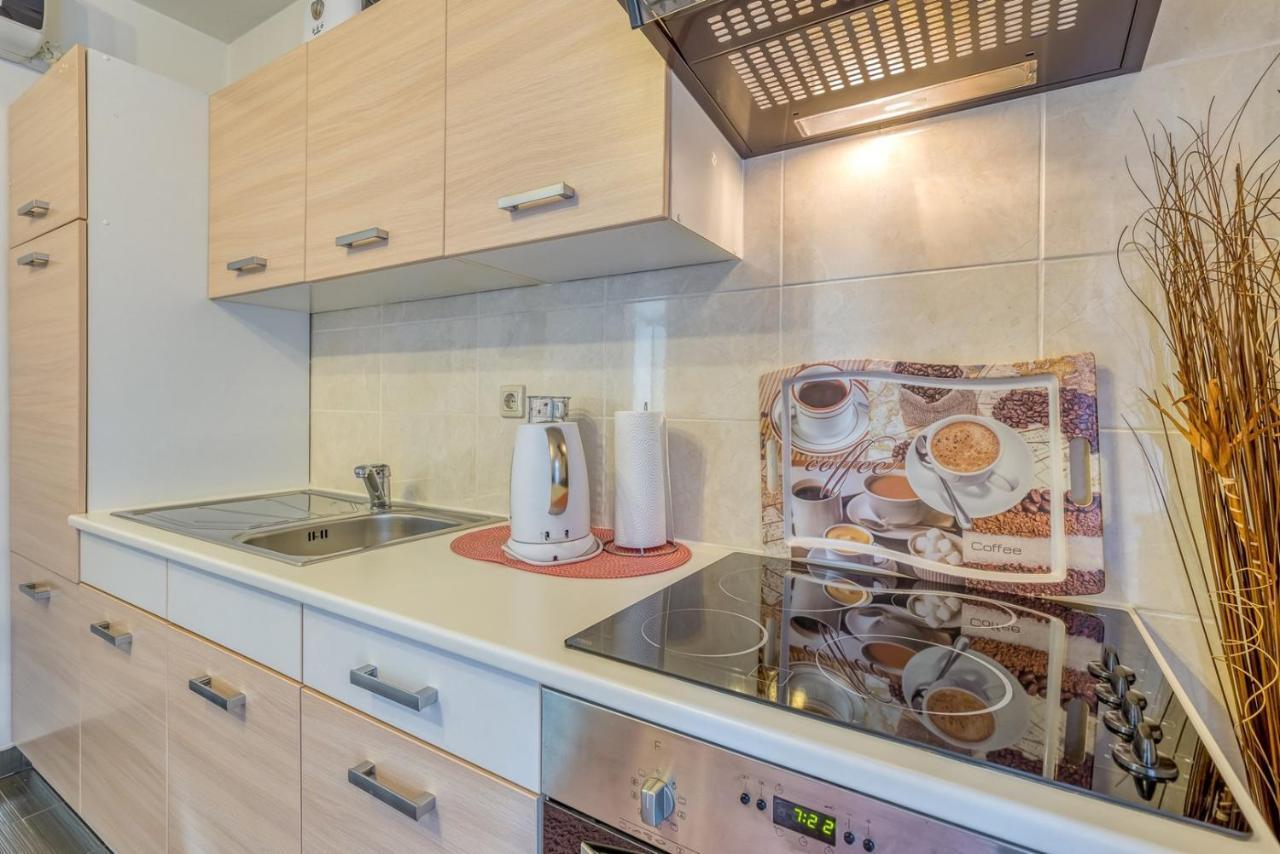 Apartments Kardumovic Kukci Exterior photo