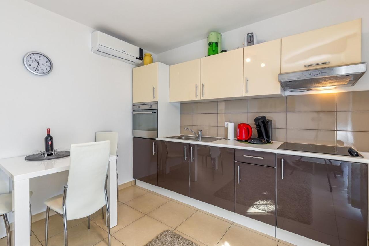 Apartments Kardumovic Kukci Exterior photo
